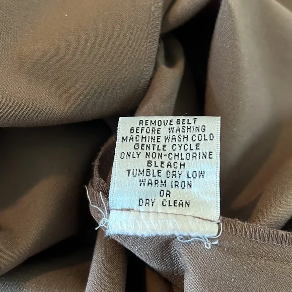 Talbots - Beautiful Brown Buttoned Dress - Size 12 Petite - Picture 14 of 16